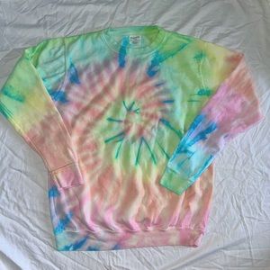 tie dye crewneck